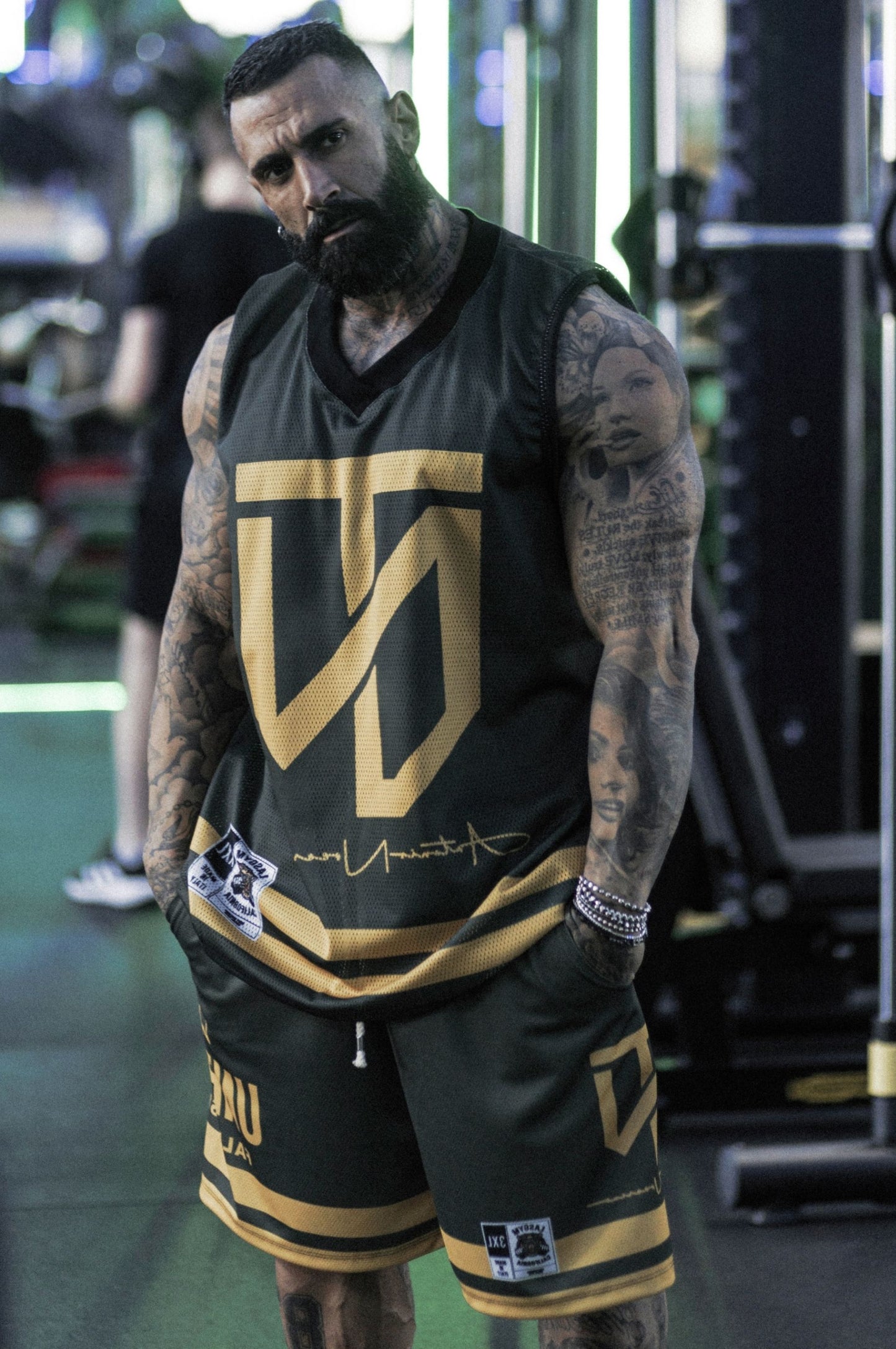 Shorts Tecnico Over UNBROKEN