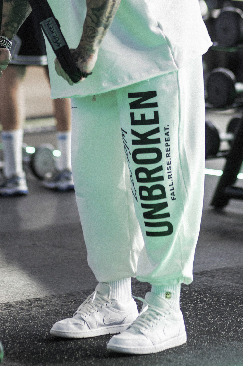 Pantalone Over UNBROKEN