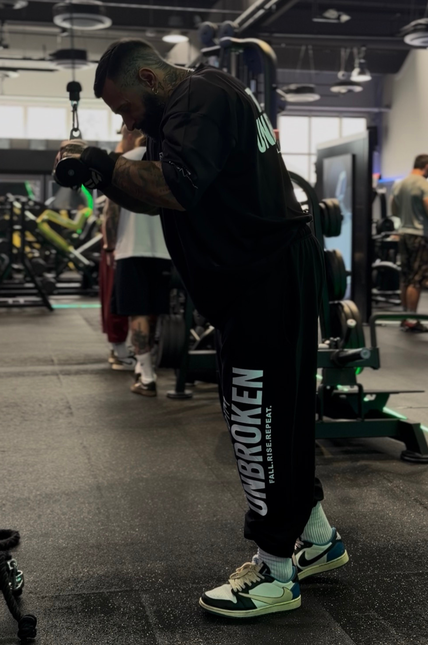 Pantalone Over UNBROKEN