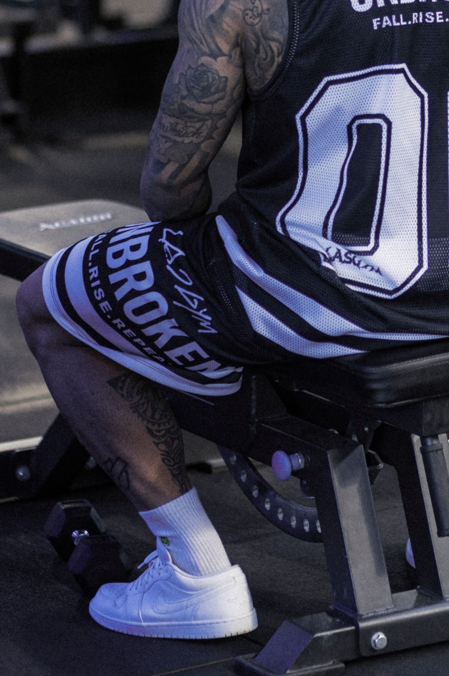 Shorts Tecnico Over UNBROKEN