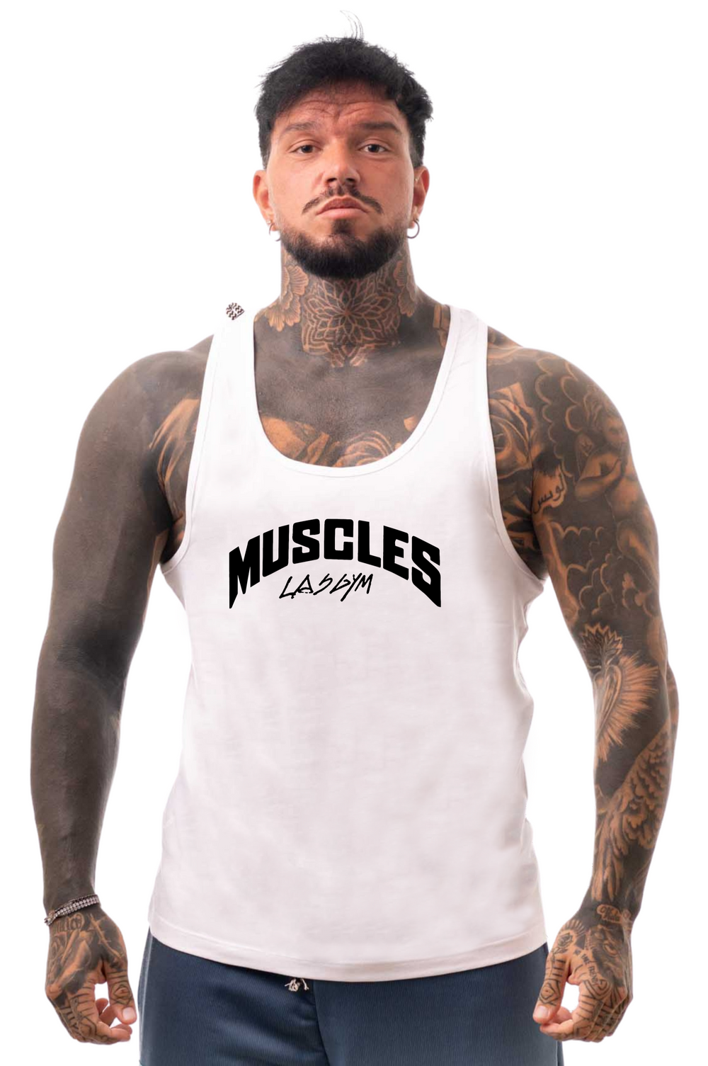 Camiseta sin mangas al atardecer