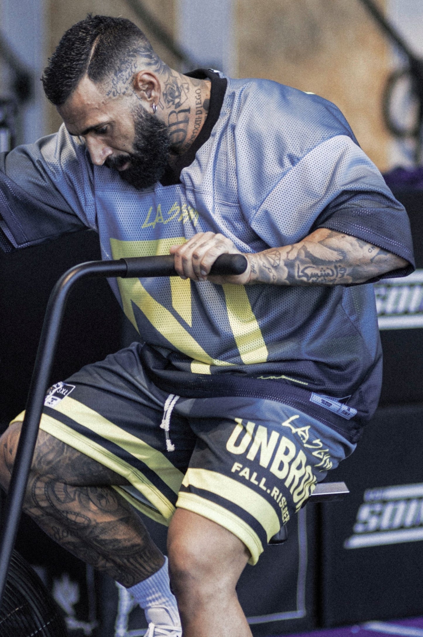 Shorts Tecnico Over UNBROKEN