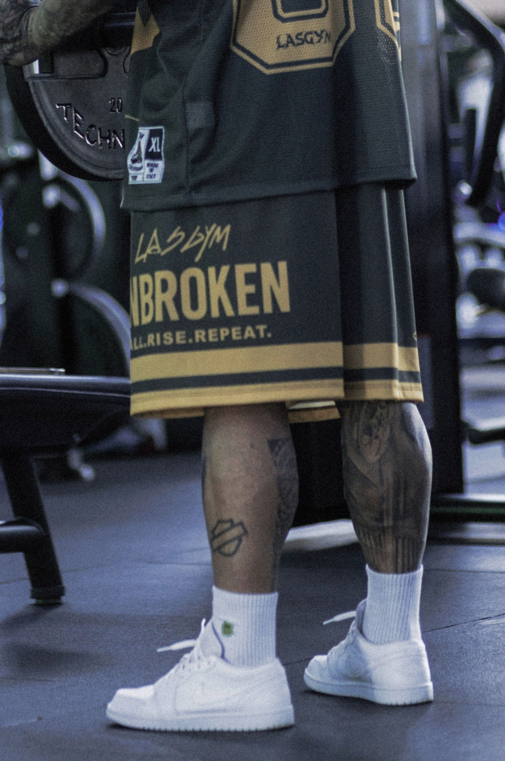 Shorts Tecnico Over UNBROKEN