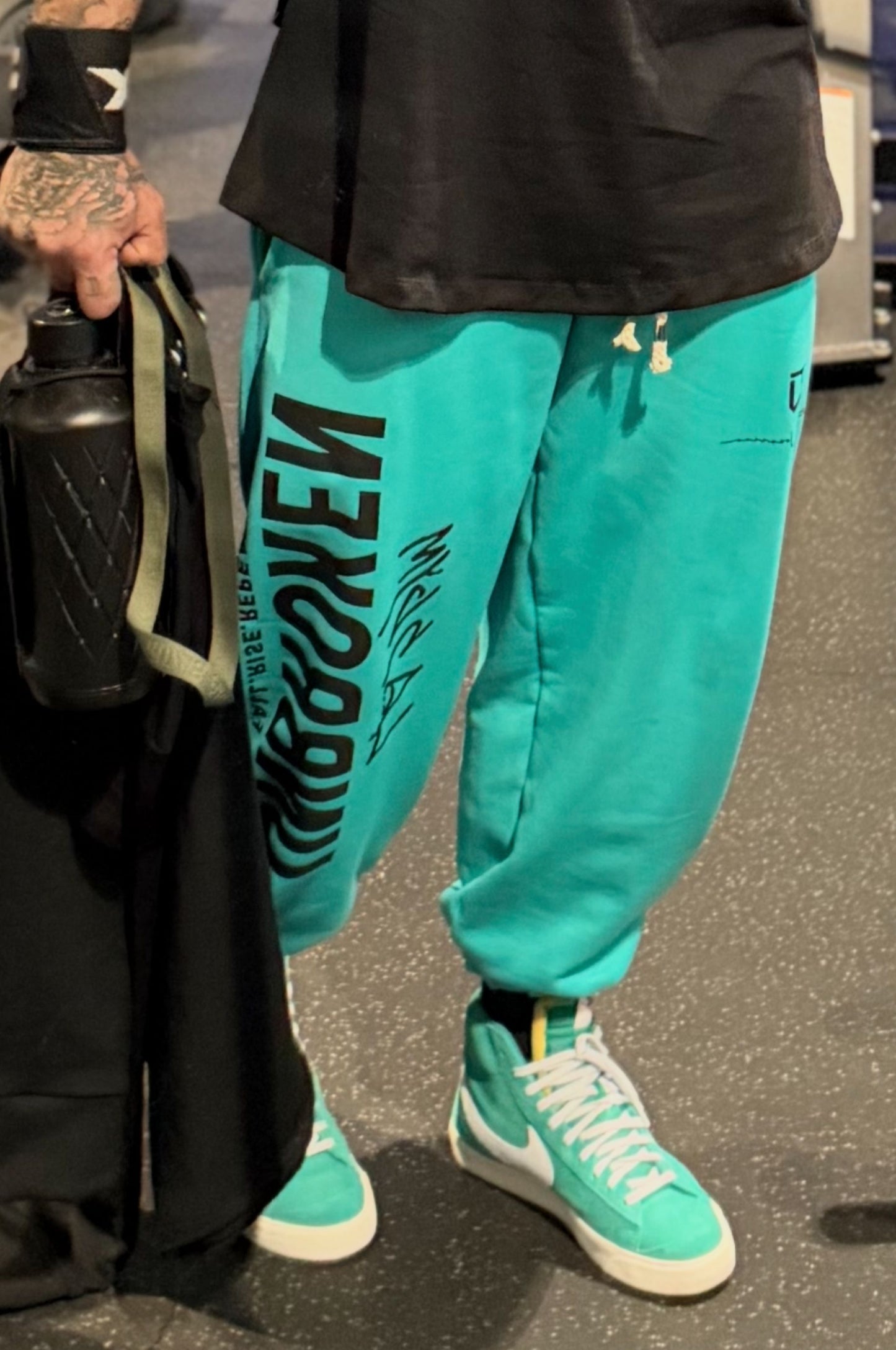 Pantalón Sacramento oversize Celeste EdT UNISEX 