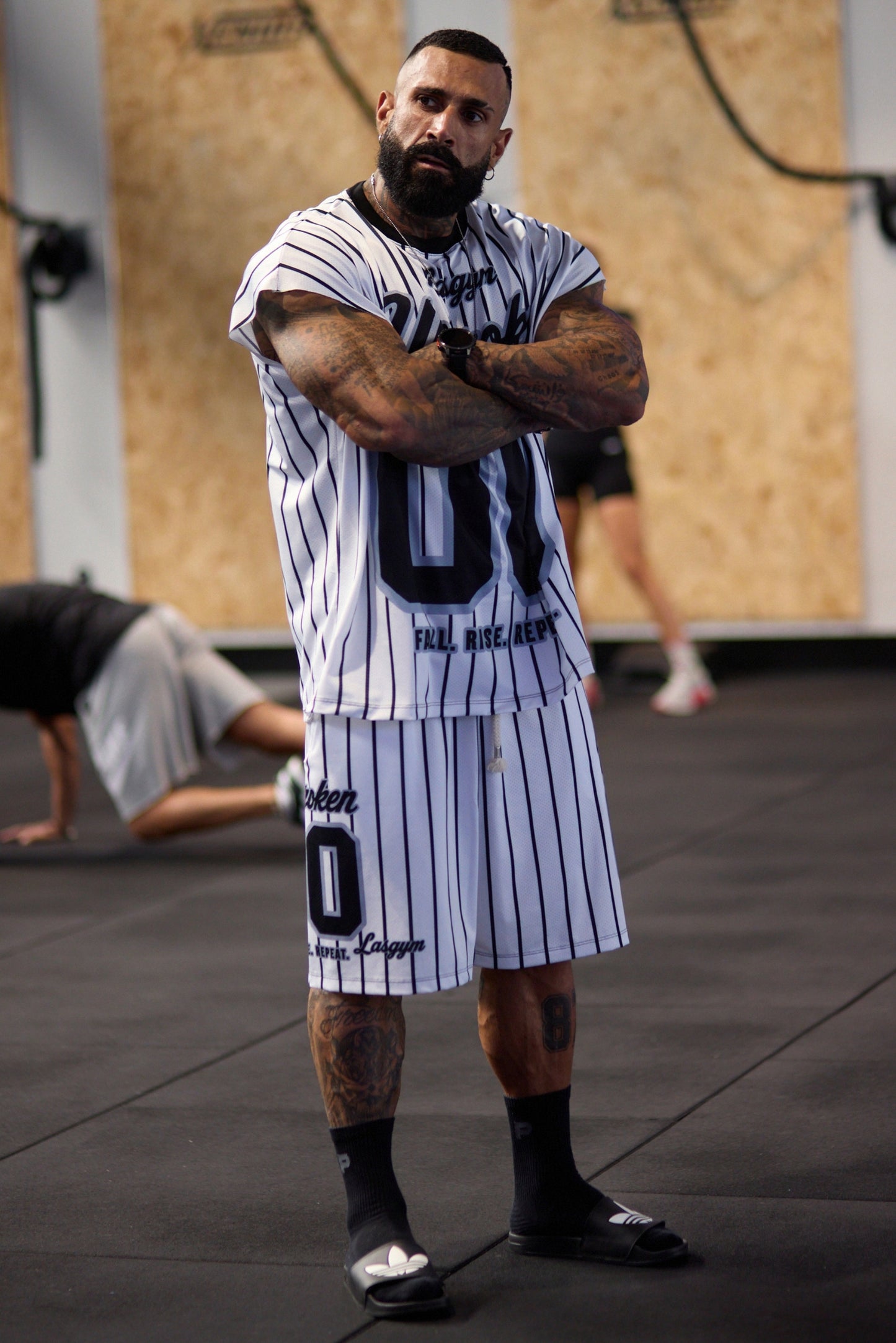 Shorts Over Performance Gessato Unbroken